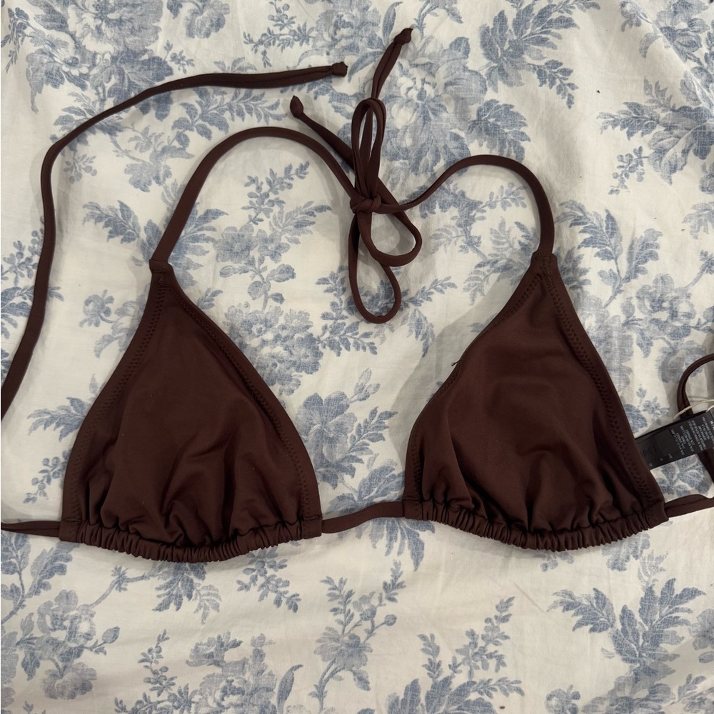 Skims bikini swim top in cocoa